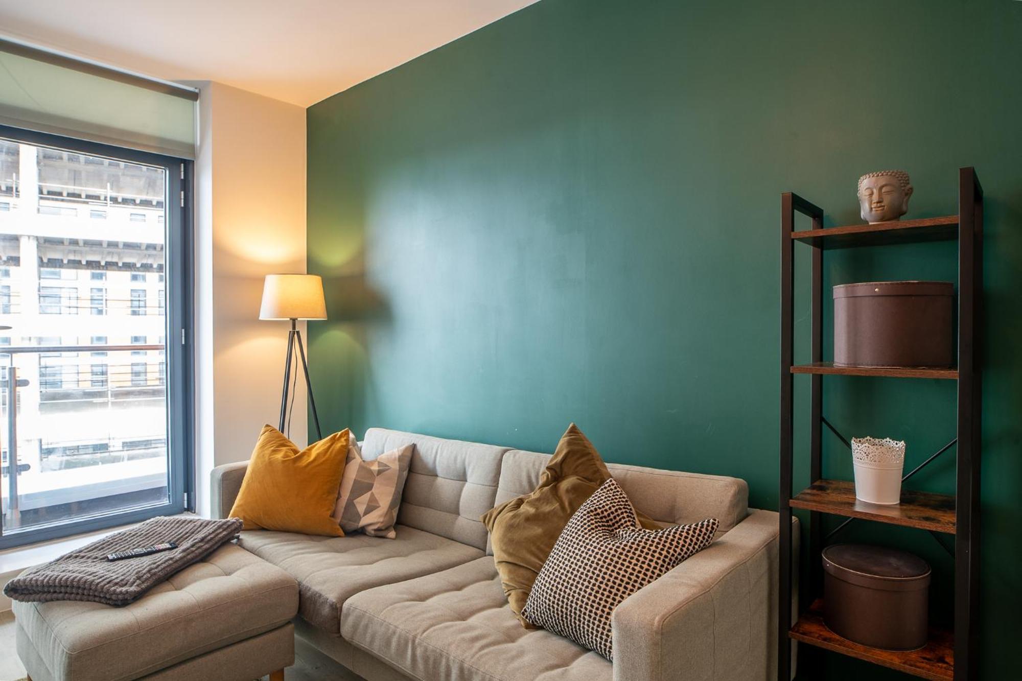 Modern And Spacious Apartment In Salford Quays Манчестер Екстер'єр фото